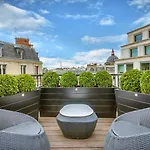 Le 12 4*