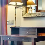 Le 12 Hotel 4*
