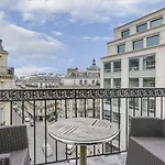 Le 12 Hotel