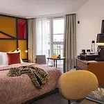 Le 12 Hotel
