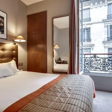 Le 12 Hotel 4*