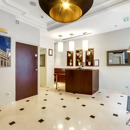 Le 12 Hotel 4*