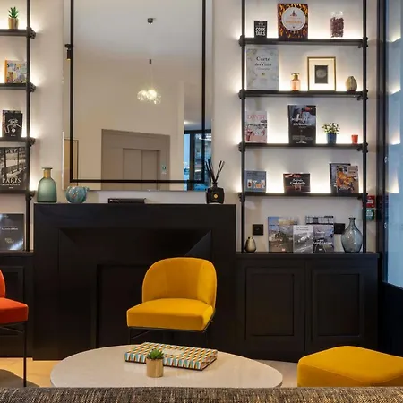 Le 12 Hotel 4*