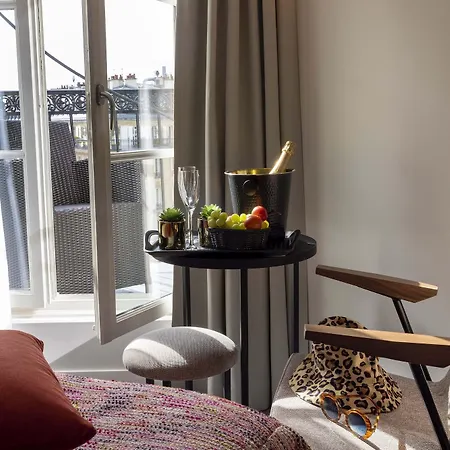 Hotel Le 12 4*