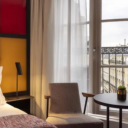 Hotel Le 12 4*