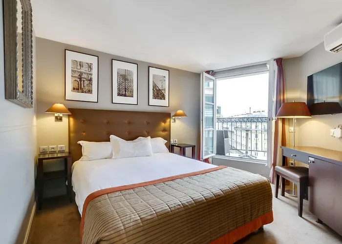 Le 12 Hotel