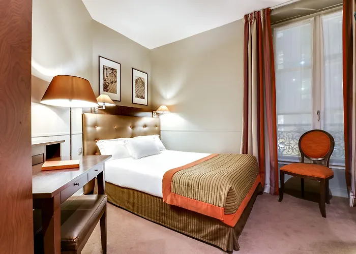 Hotel Le 12 4*