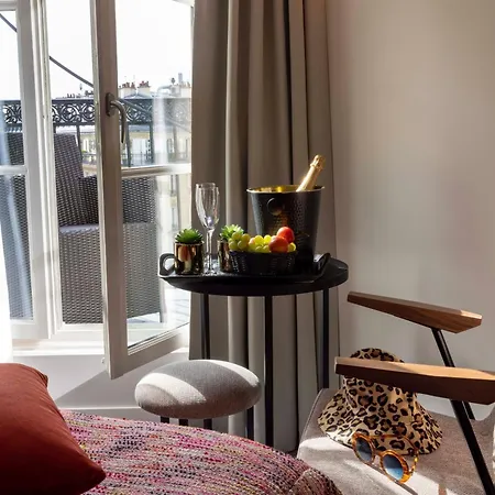 Hotell Le 12 4*