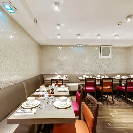 Le 12 Hotel 4*