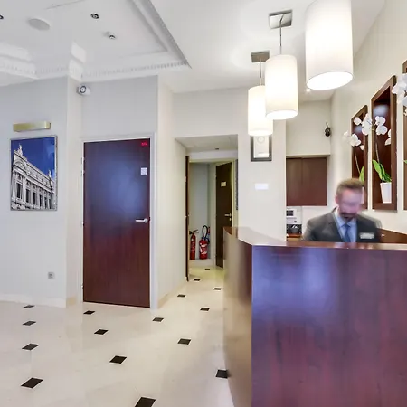 Hotel Le 12 4*