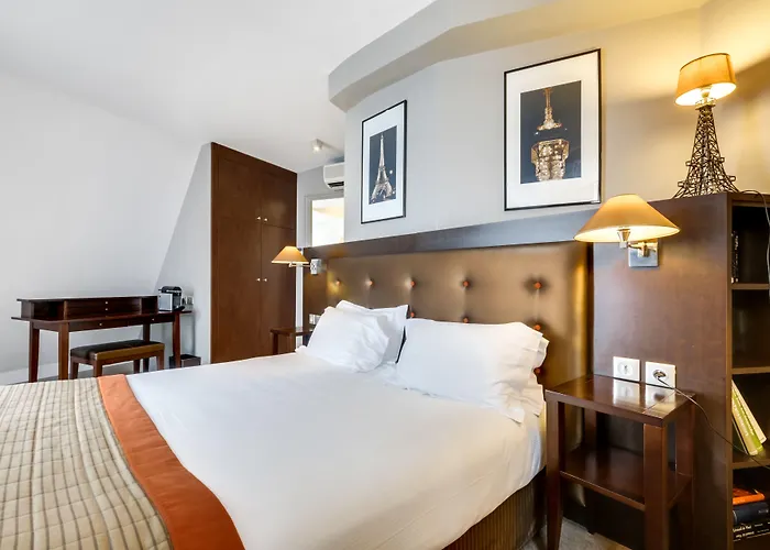 Hotel Le 12 4*